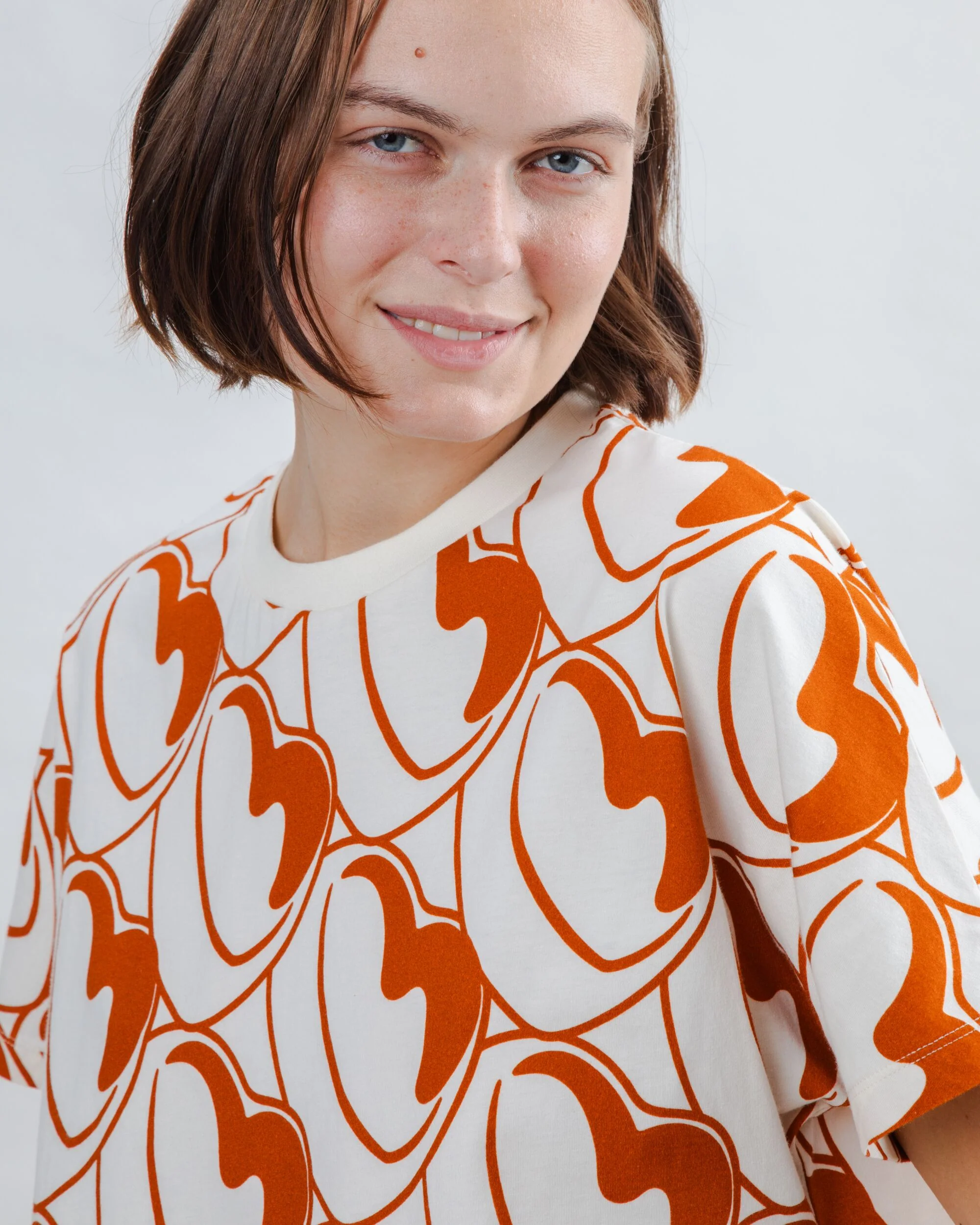 Bombon Allover Oversize Tee Brown - Image 2