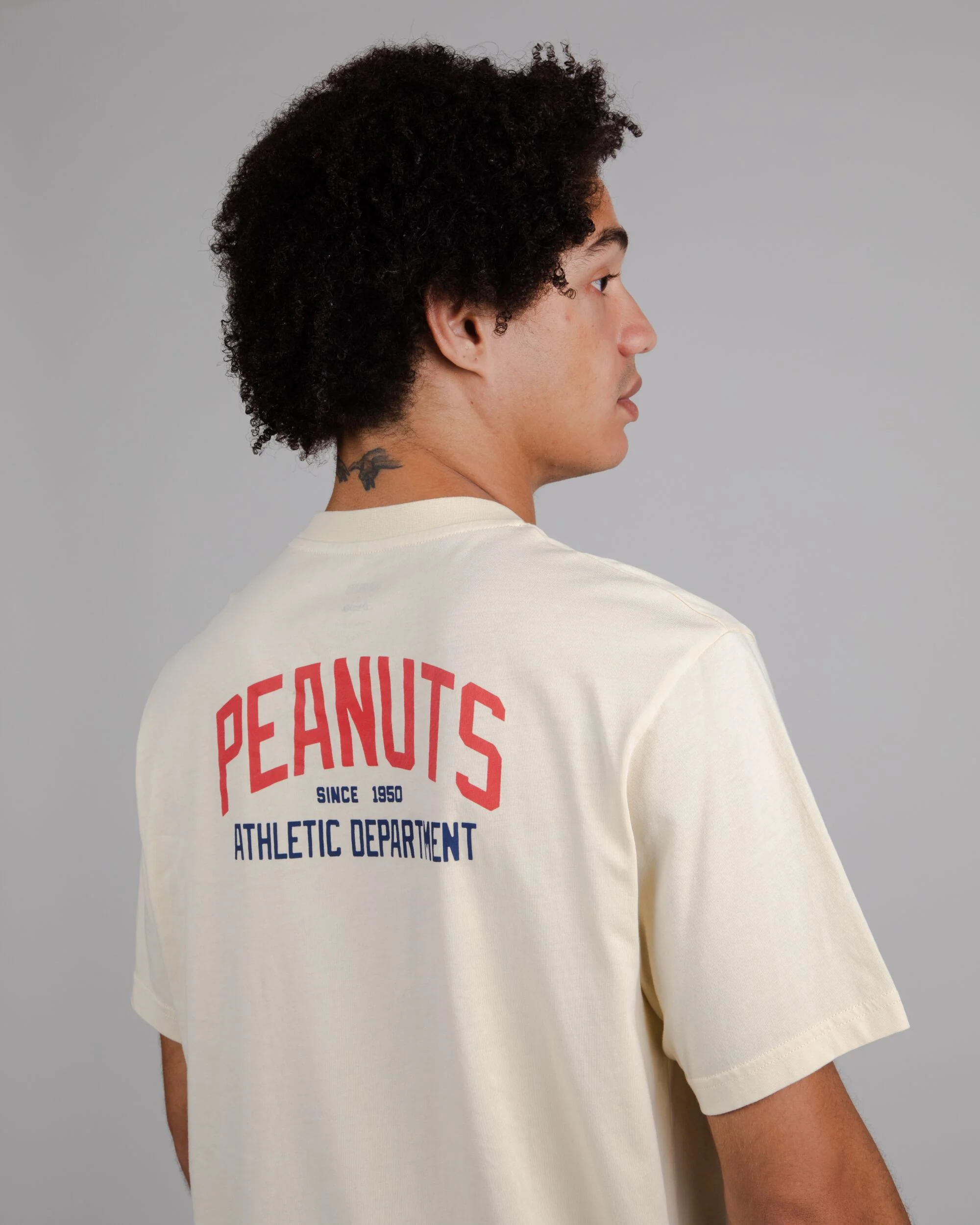 Peanuts Athletics T-Shirt Sand - Image 5
