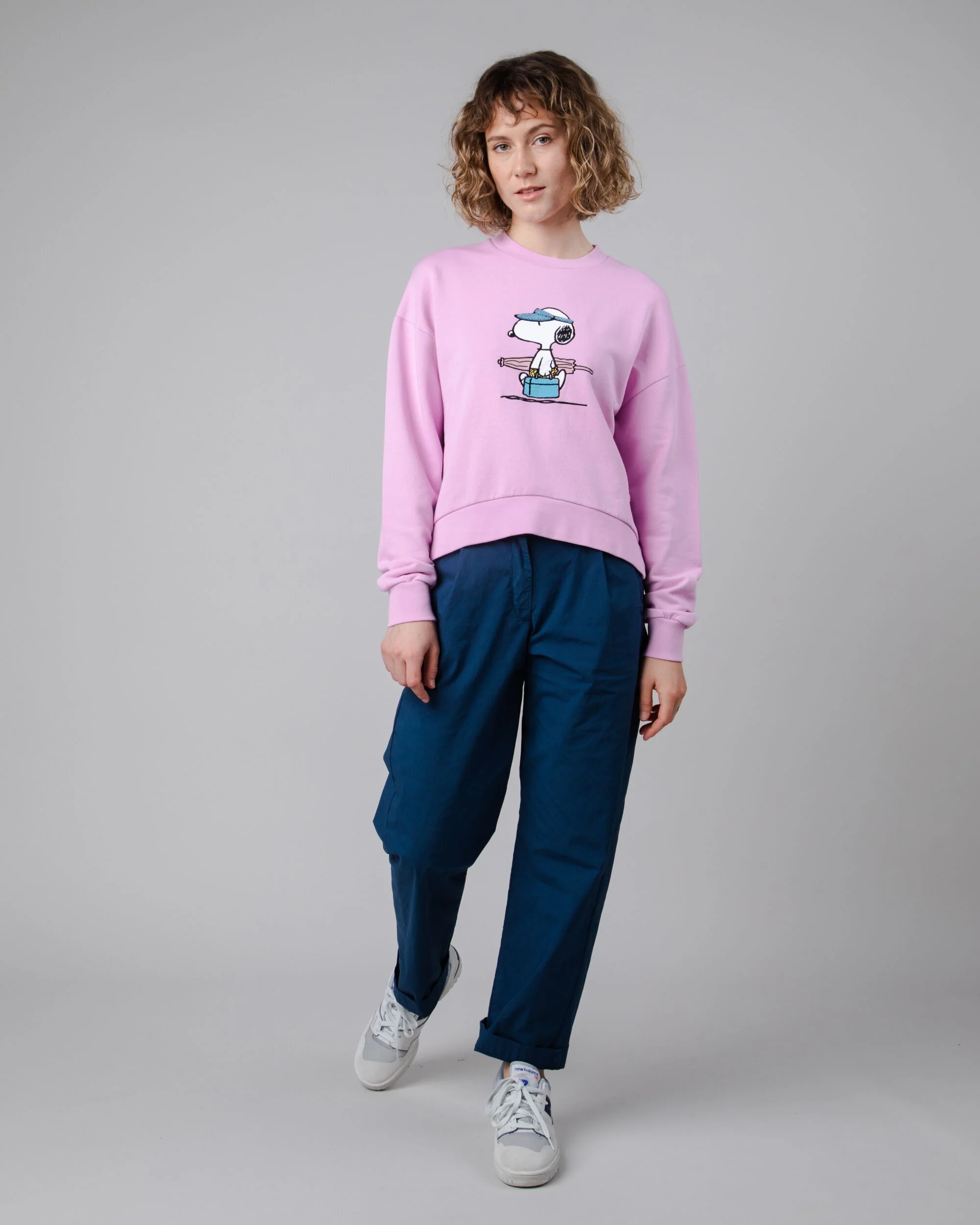 Peanuts Beach Sweatshirt Pink - Image 3