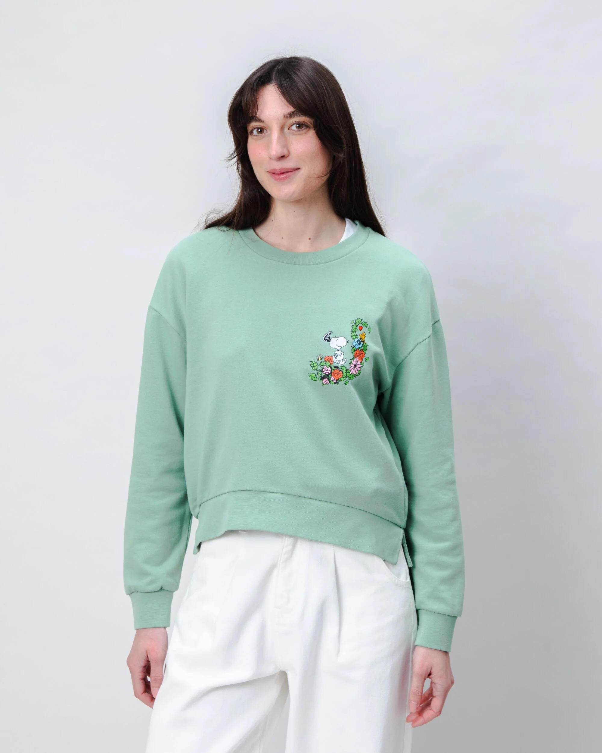 Peanuts Flowers Sweatshirt Light Green - Image 4