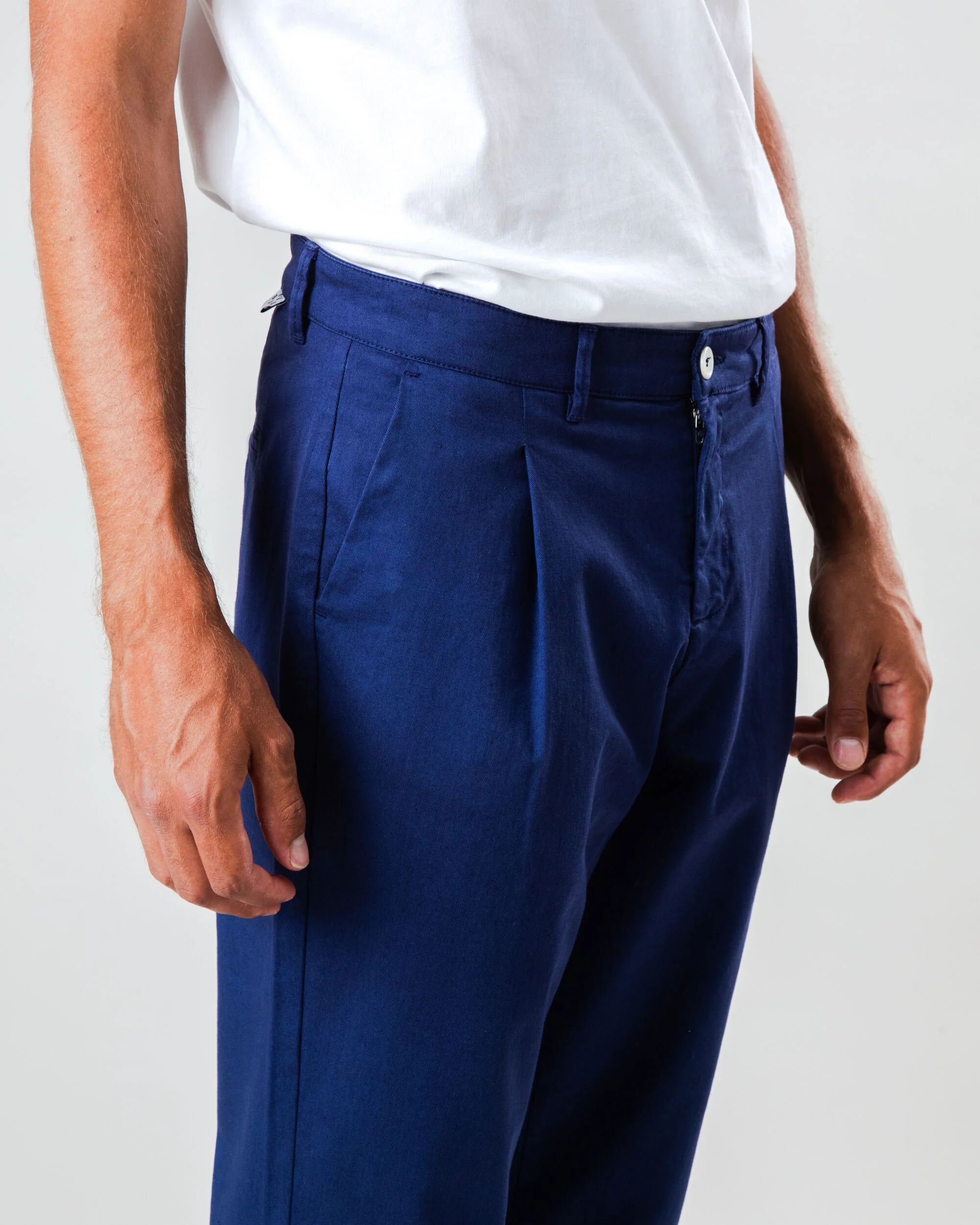 Pleated Chino Navy - Image 3