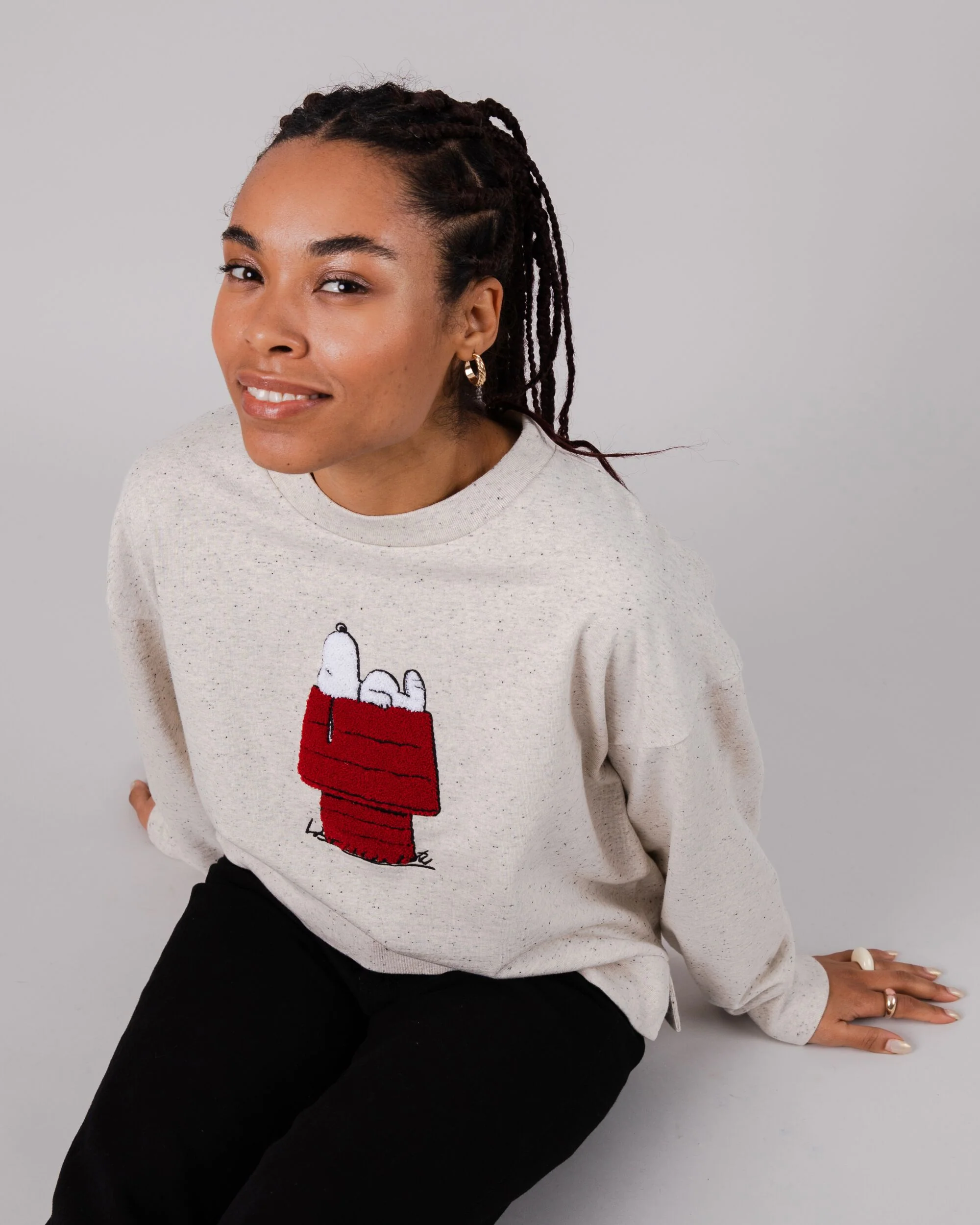 Peanuts Snoopy Doghouse Sweatshirt Cream - Image 6
