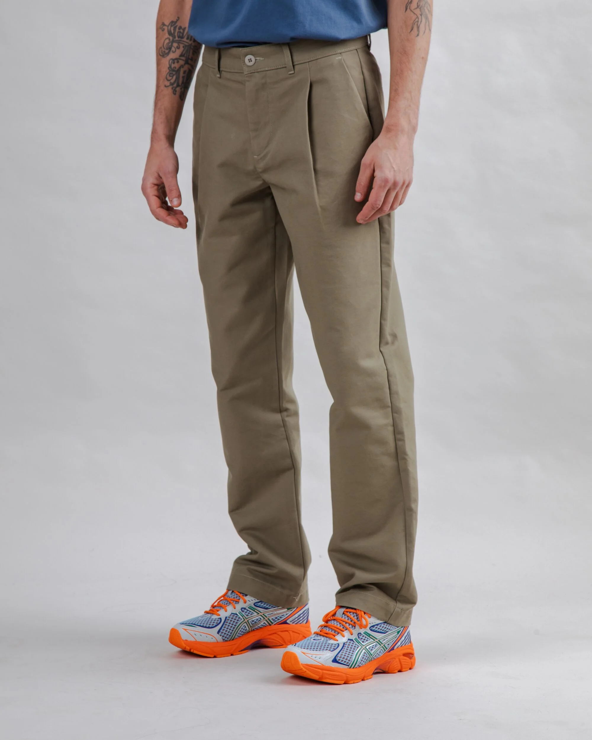 Sobremesa Pleated Pants Kakhi - Image 7