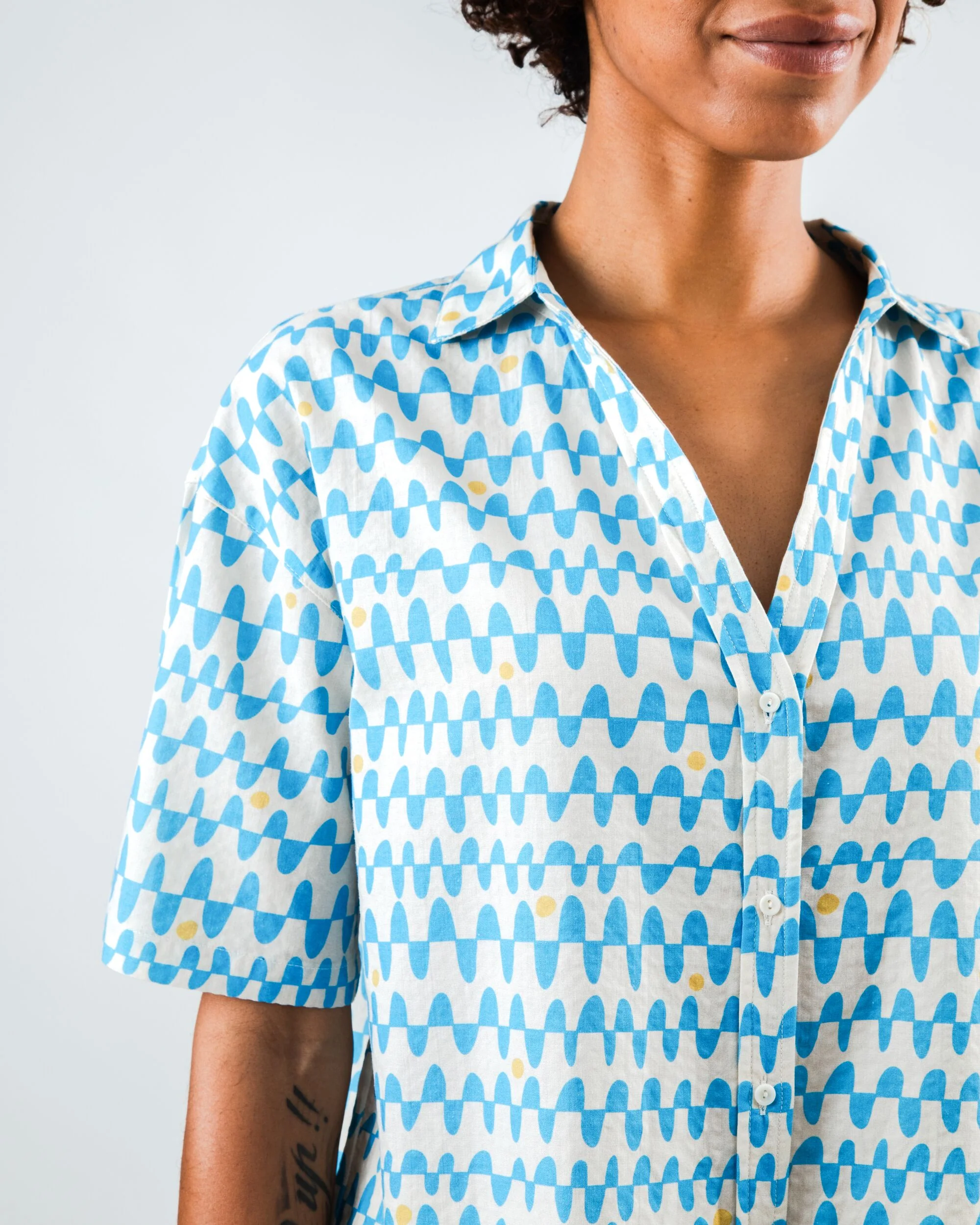 Sunset Cropped Blouse Blue - Image 4