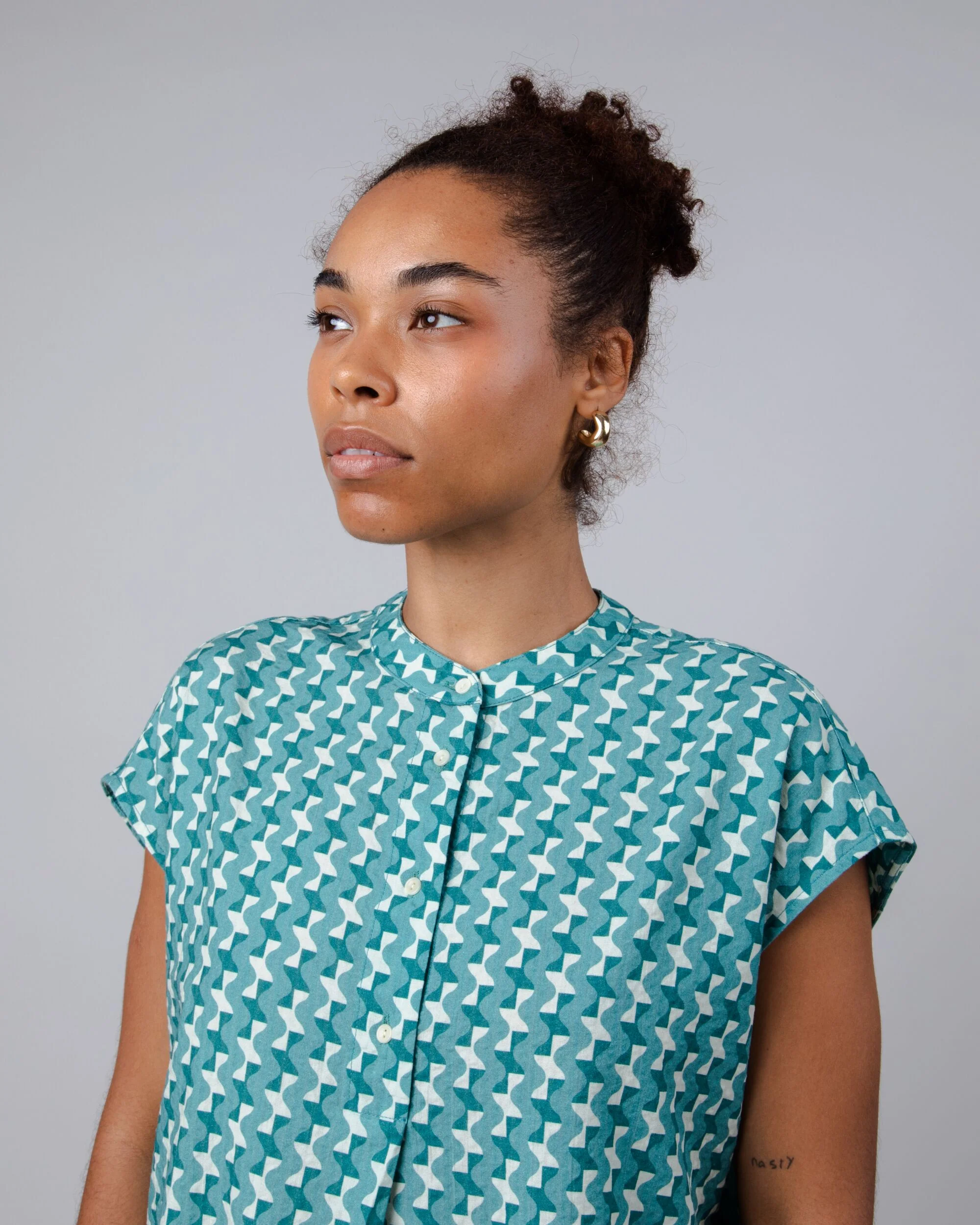 Tiles Mao Blouse Blue - Image 3