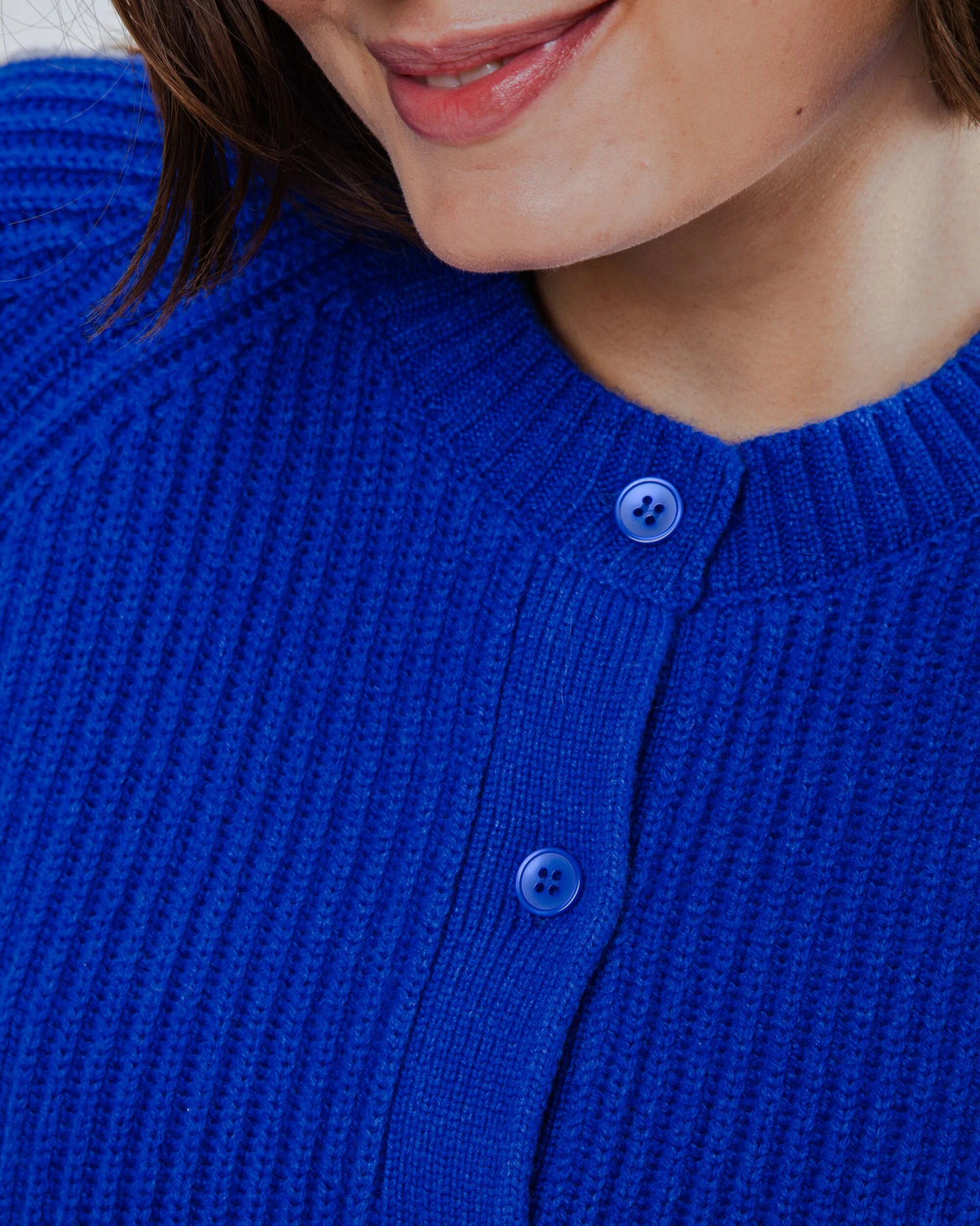 Wool Cropped Cardigan Blue Klein - Image 4