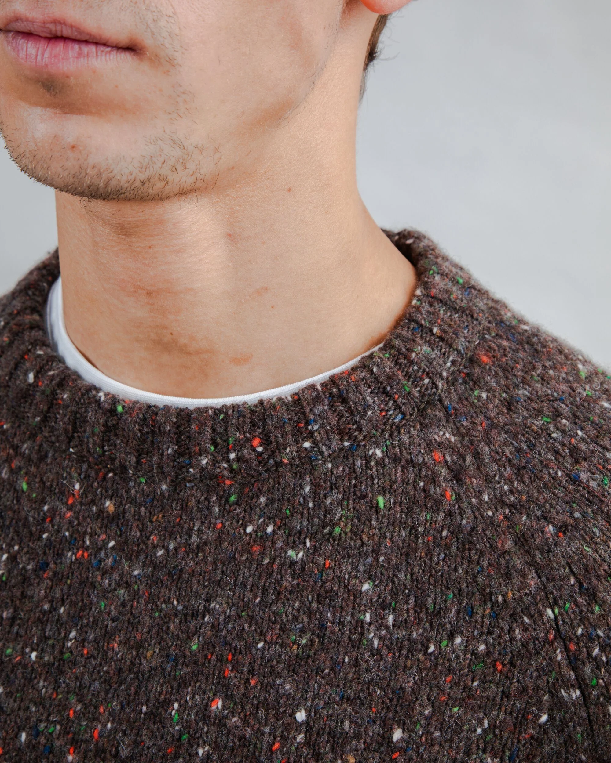 Wool Sweater Raglan Chocolate - Image 4
