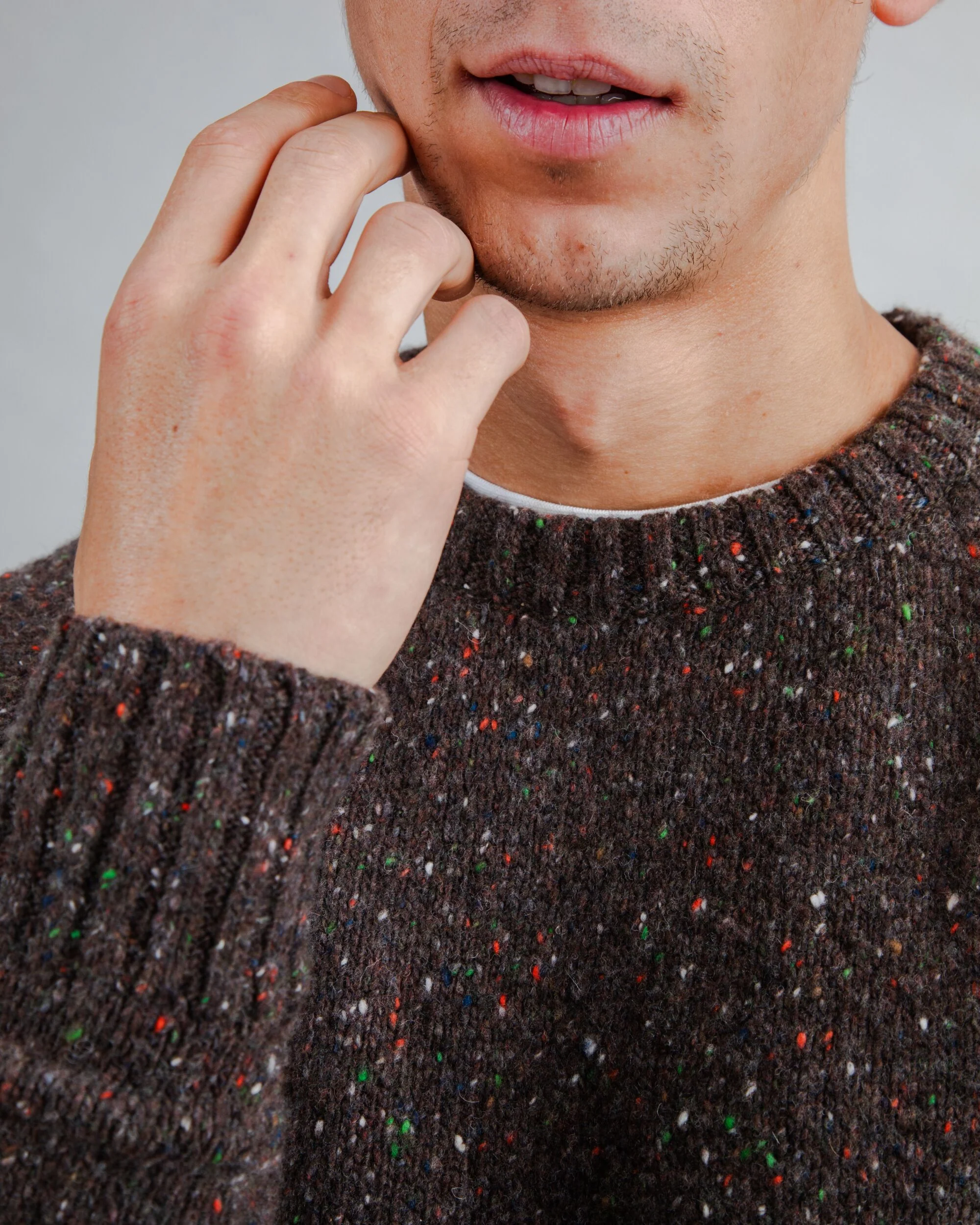 Wool Sweater Raglan Chocolate - Image 8